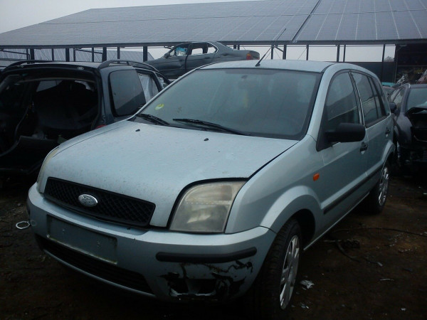 Ford Fusion Tür hinten links komplett in silber lackcode atoll grün met. 2003