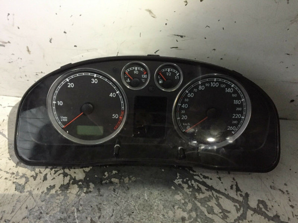 110.080.199/001 3B0920847 Tacho Passat 3BG 1.8T 20V 150PS 2002Bj.